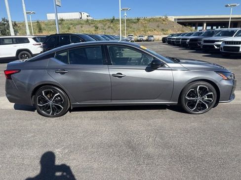 Used 2024 Nissan Altima 2.5 SR image 7
