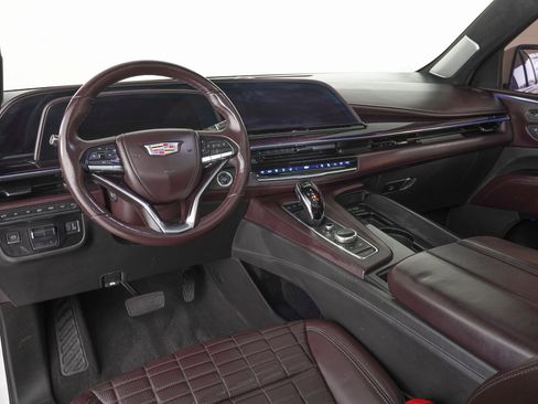 Used 2021 Cadillac Escalade Sport Platinum w/ LPO, ONYX Package image 19