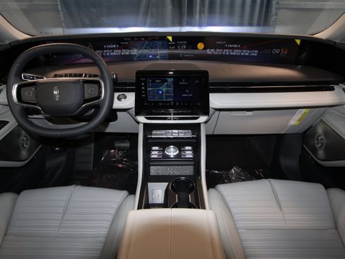 New 2026 Lincoln Nautilus Reserve image 32