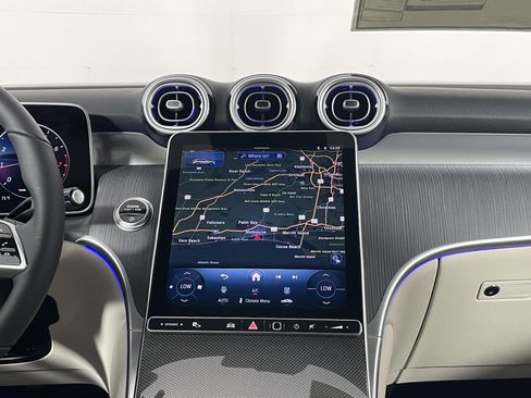 New 2026 Mercedes-Benz GLC 300 image 17