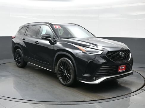 Used 2023 Toyota Highlander XSE FWD image 8