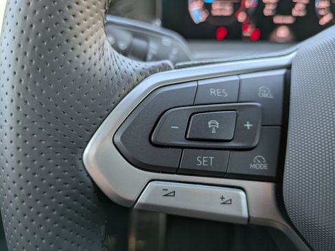 New 2026 Volkswagen Tiguan SE R-Line FWD image 27