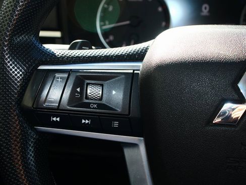 Used 2023 Mitsubishi Outlander ES image 14