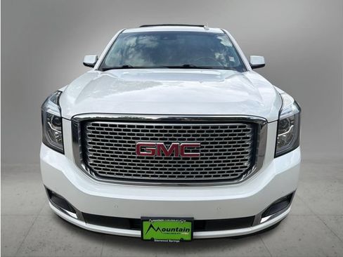 Used 2017 GMC Yukon XL Denali w/ Open Road Package AWD/4WD image 8