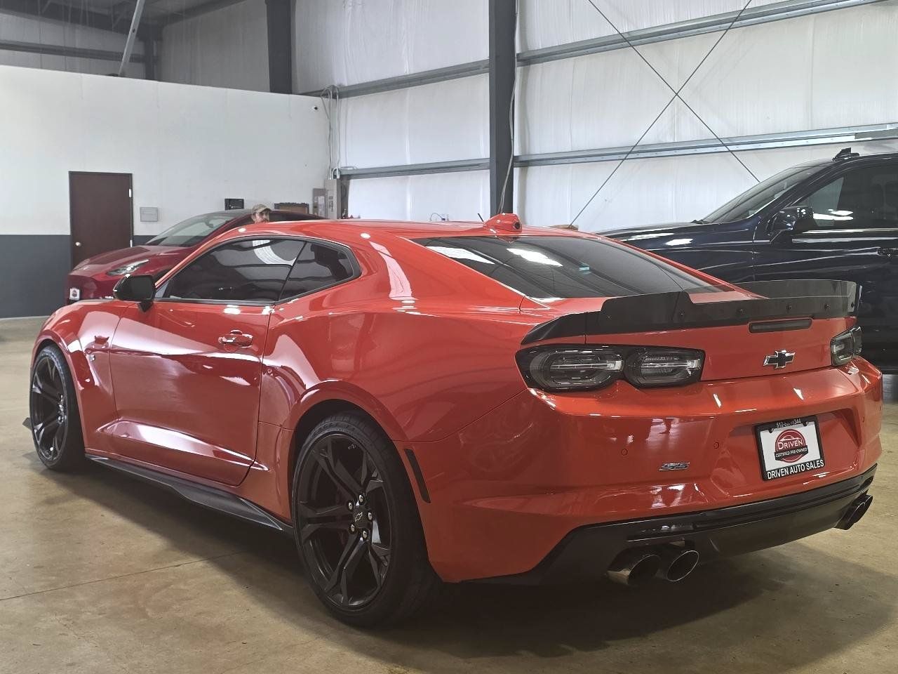 Used 2021 Chevrolet Camaro SS RWD image 6