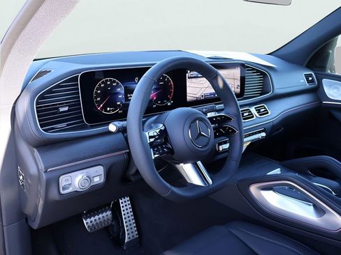 New 2026 Mercedes-Benz GLS 450 4MATIC image 13
