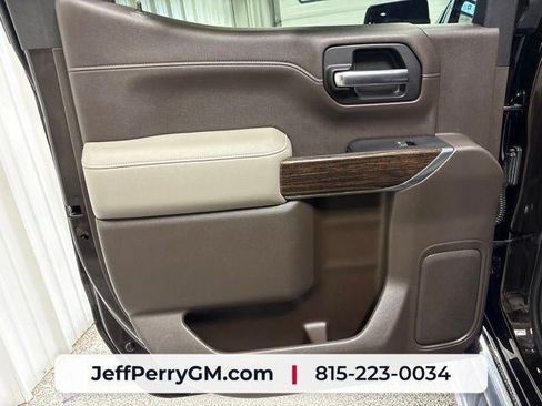 Used 2019 GMC Sierra 1500 SLE w/ SLE Value Package AWD/4WD image 25