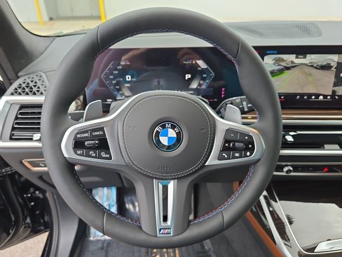 New 2026 BMW X7 M60i image 33