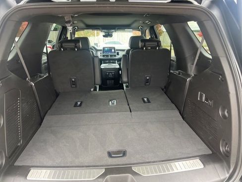 Used 2023 Chevrolet Tahoe Premier w/ Premium Package 2 image 13