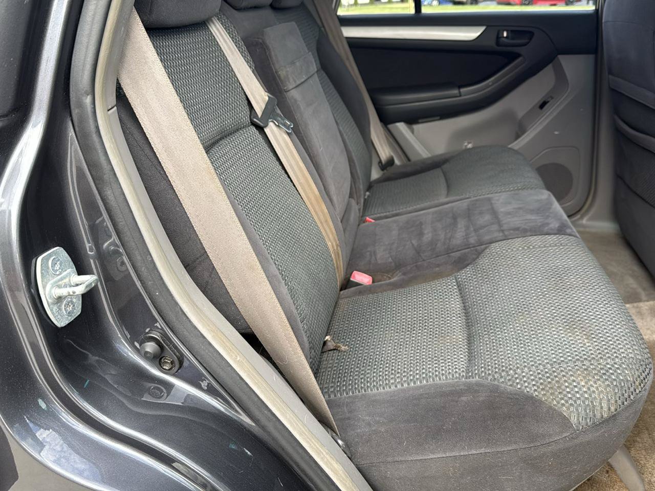 Used 2005 Toyota 4Runner SR5 AWD/4WD image 45