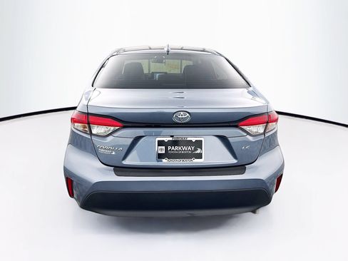 Used 2025 Toyota Corolla LE FWD image 18