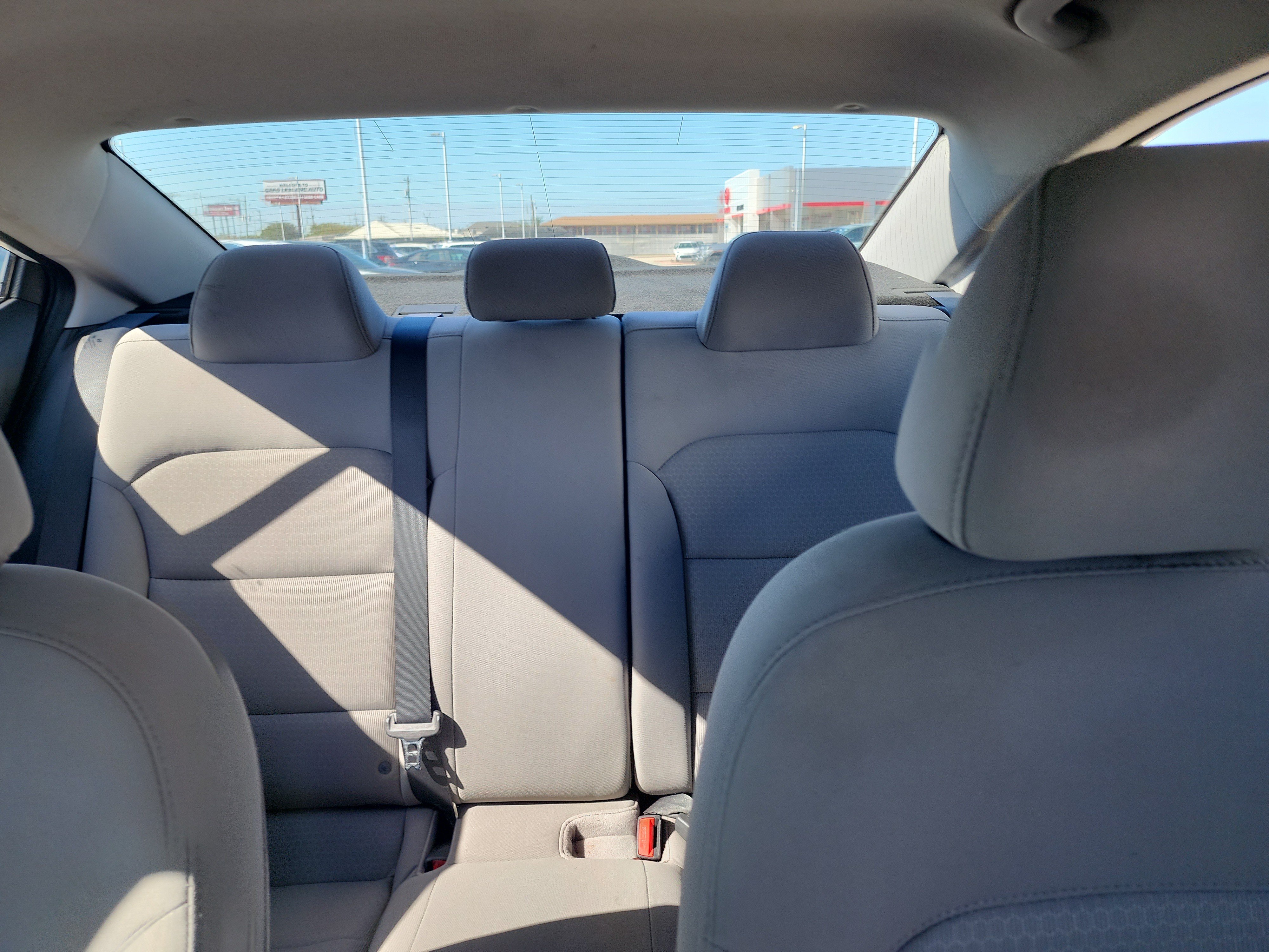 Used 2017 Hyundai Elantra SE FWD image 19