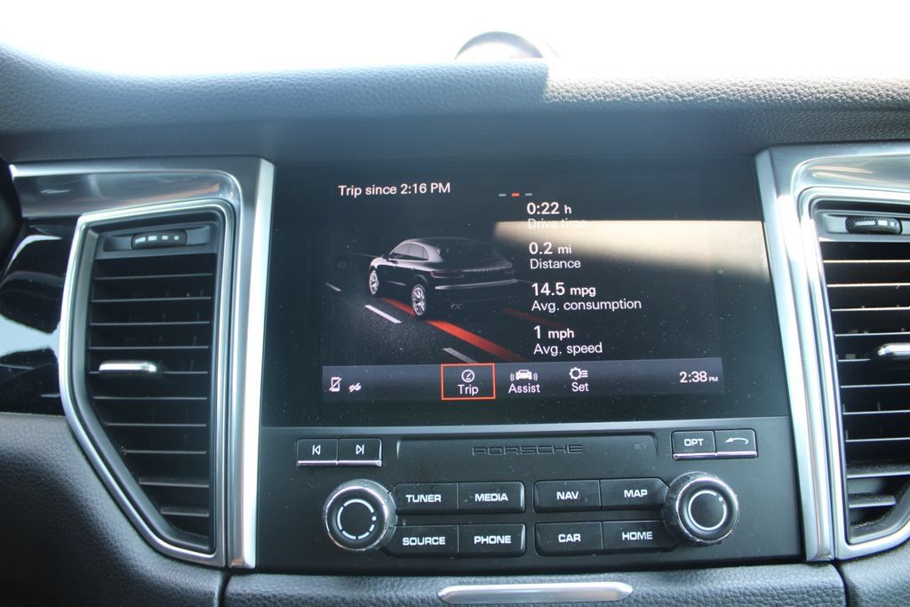 Used 2018 Porsche Macan S AWD/4WD image 57