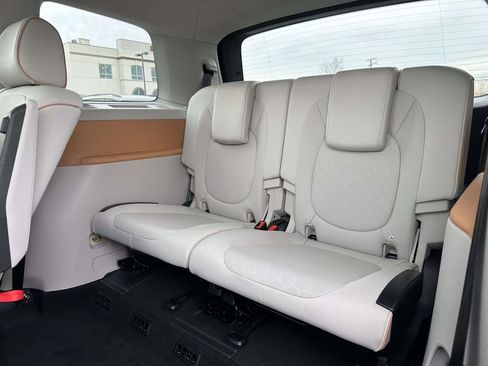 Certified 2025 Volkswagen ID. Buzz 1st Edition image 14