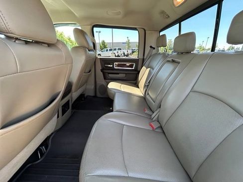 Used 2010 Dodge Ram 2500 Truck Laramie w/ Cold Weather Pkg AWD/4WD image 27