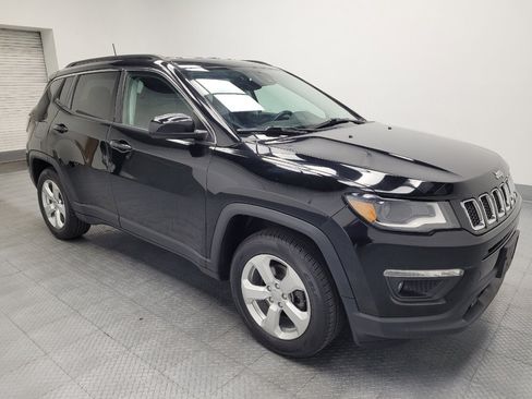Used 2018 Jeep Compass Latitude w/ Popular Equipment Group FWD image 11