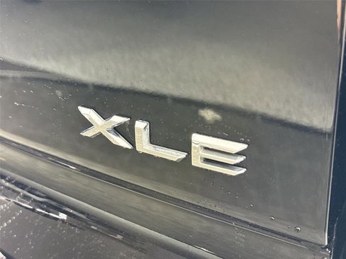 Used 2025 Toyota Crown Signia image 11