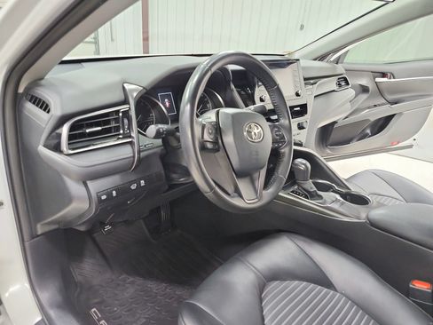 Used 2023 Toyota Camry SE FWD image 18