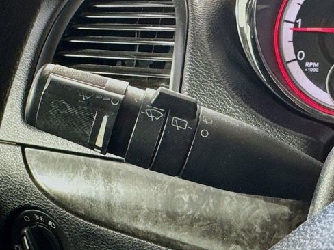 Used 2012 Dodge Grand Caravan SXT image 12