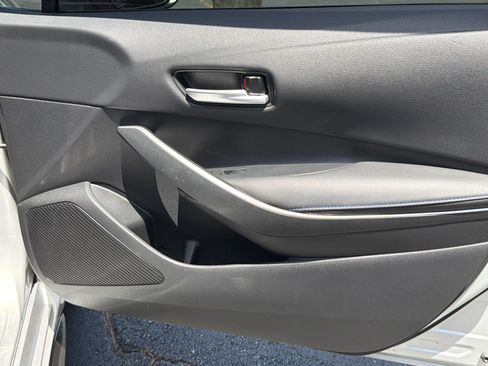 Used 2021 Toyota Corolla SE FWD image 27