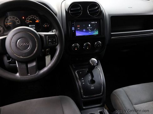 Used 2017 Jeep Patriot Sport FWD image 16