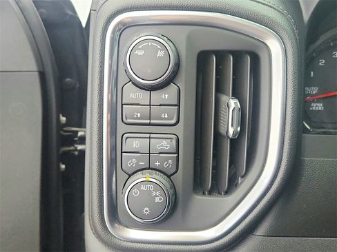 Used 2019 Chevrolet Silverado 1500 RST image 29