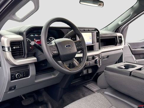 Certified 2024 Ford F350 XL w/ XL Chrome Package image 3