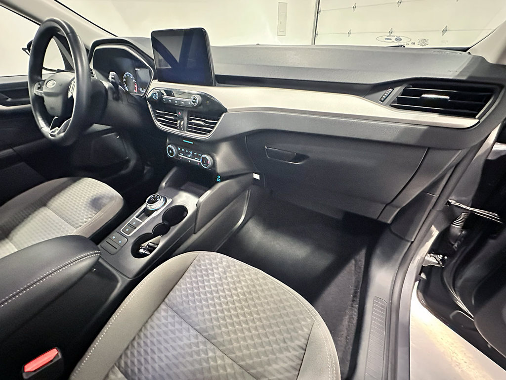 Used 2022 Ford Escape SE w/ Cold Weather Package AWD/4WD image 26