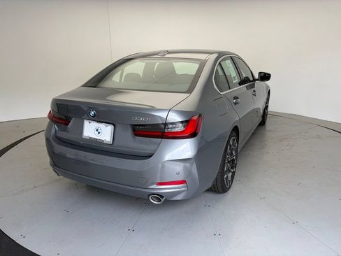 Used 2025 BMW 330i Sedan RWD image 4