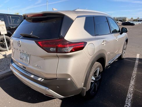 Used 2023 Nissan Rogue Platinum w/ Platinum Premium Package FWD image 5