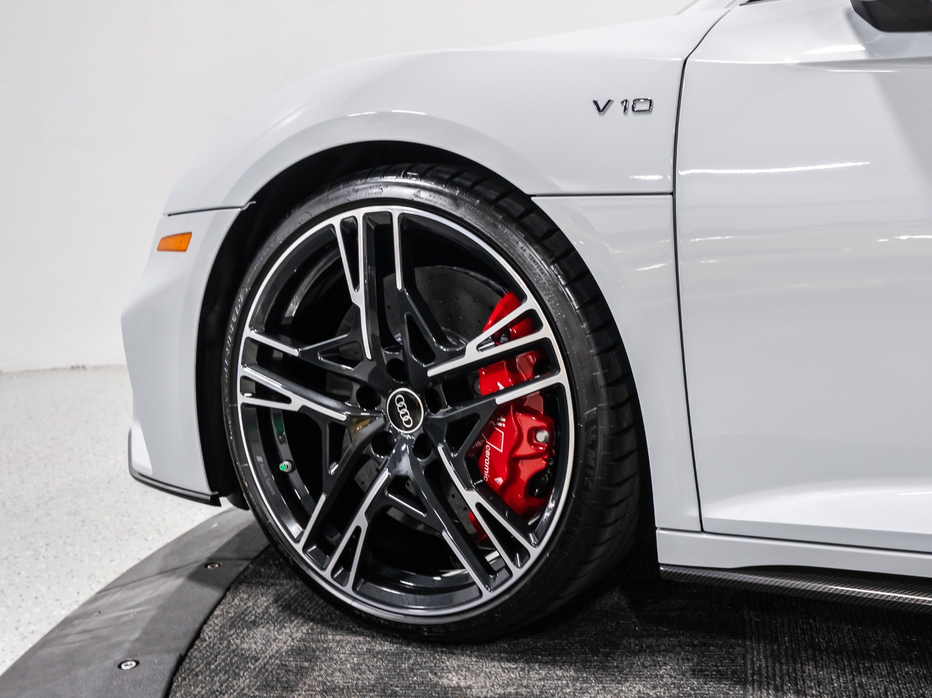 Used 2023 Audi R8 V10 performance AWD/4WD image 33