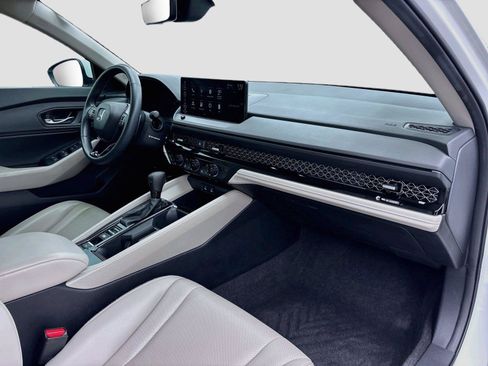 Certified 2024 Honda Accord EX-L image 33