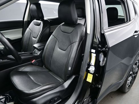 Used 2022 Jeep Compass Limited w/ Sun and Sound Group image 11