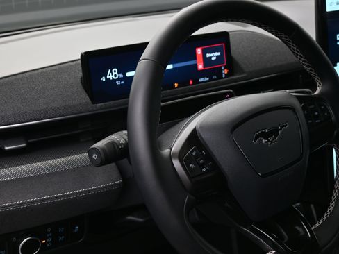 Used 2025 Ford Mustang Mach-E GT image 22