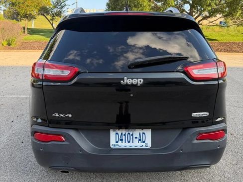 Used 2019 Dodge Durango SXT AWD/4WD image 4