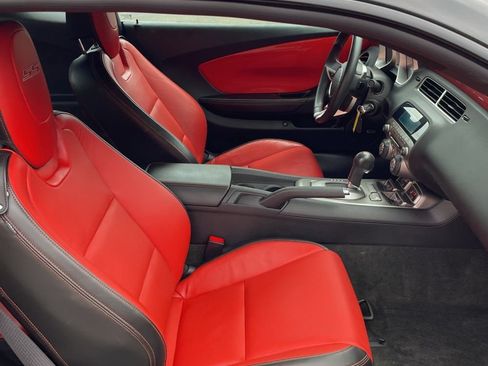 Used 2010 Chevrolet Camaro SS w/ RS Package RWD image 18
