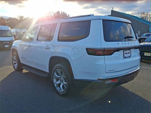 Used 2022 Jeep Wagoneer Series II image 17