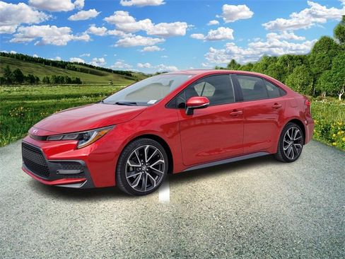 Used 2021 Toyota Corolla SE image 2