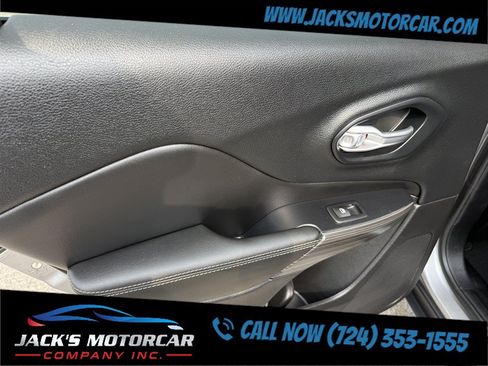 Used 2016 Jeep Cherokee Limited AWD/4WD image 26