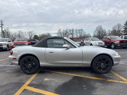 Used 1999 MAZDA MX-5 Miata image 5