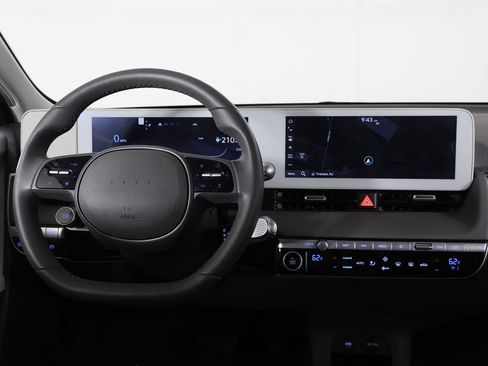 Used 2024 Hyundai Ioniq 5 SEL RWD image 33