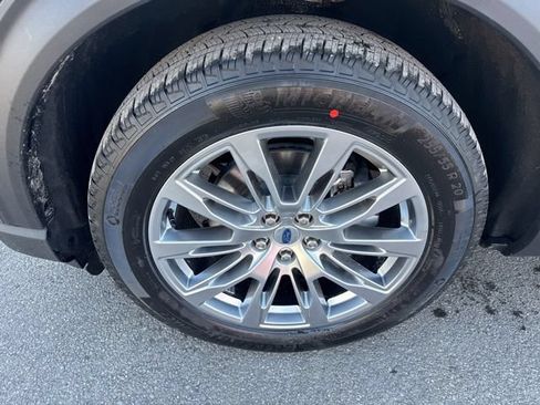 New 2026 Ford Explorer Active w/ Active Comfort Package AWD/4WD image 10