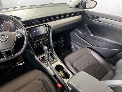 Used 2020 Volkswagen Passat 2.0T SE w/ Sunroof Package image 23