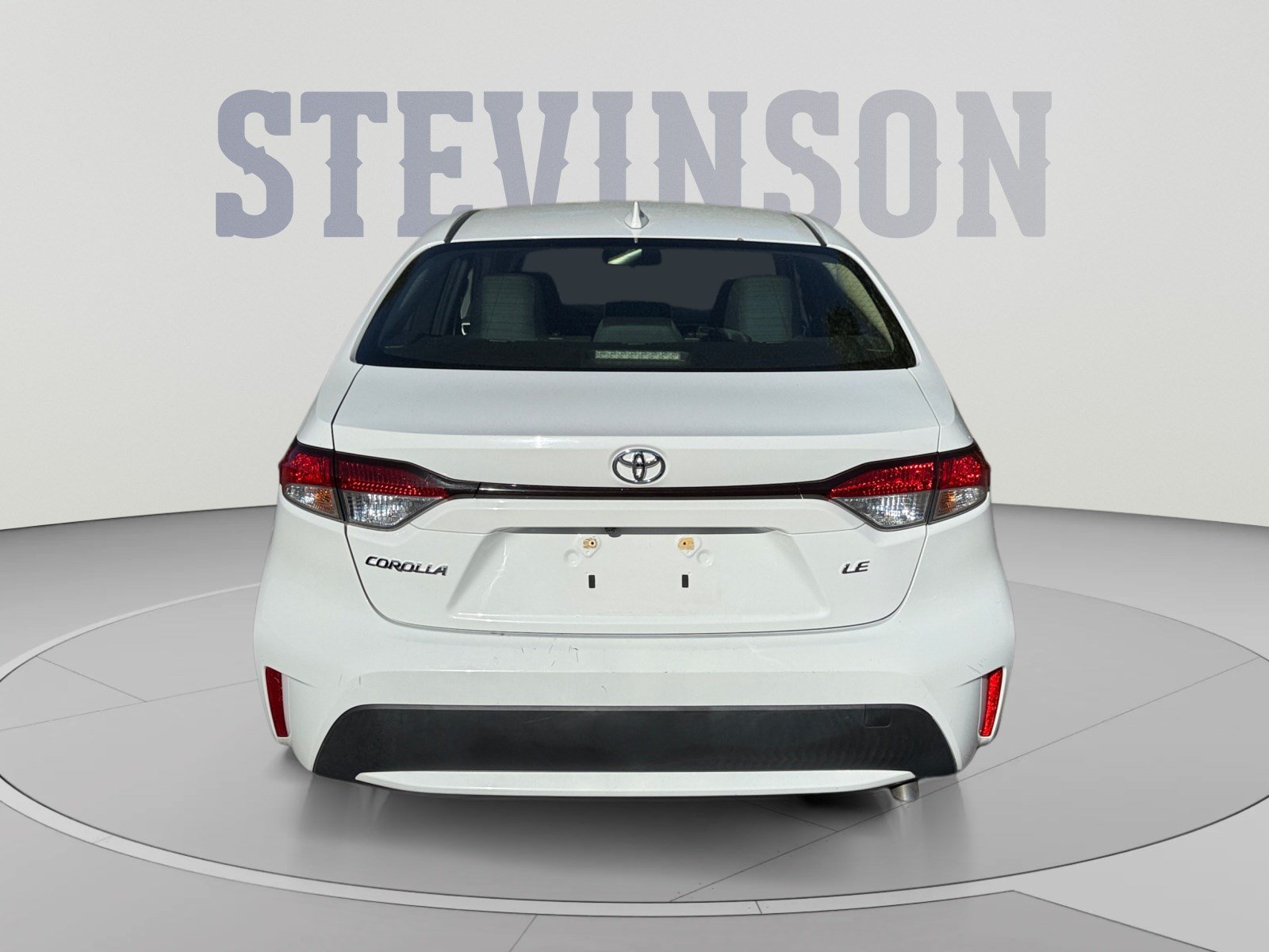 Used 2020 Toyota Corolla LE FWD image 4