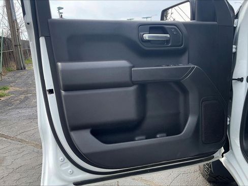 Used 2023 Chevrolet Silverado 1500 Custom Trail Boss w/ LPO, Dark Essentials Package image 25