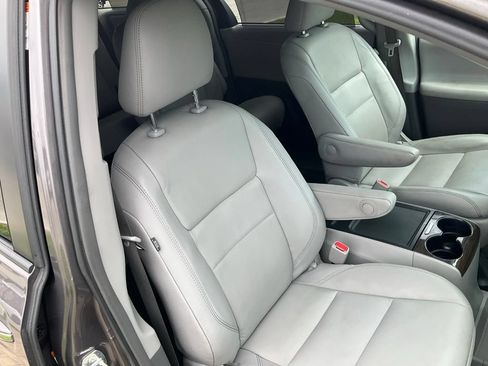 Used 2015 Toyota Sienna XLE AWD/4WD image 15