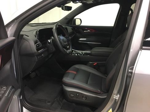 Used 2024 Chevrolet Traverse RS w/ LPO, Floor Liner Package image 17