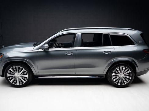 Used 2024 Mercedes-Benz Maybach GLS 600 4MATIC image 16
