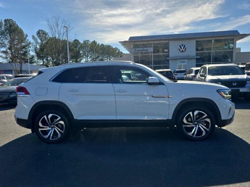 Used 2022 Volkswagen Atlas Cross Sport SEL image 4