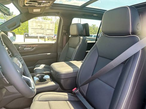 New 2026 GMC Yukon XL Elevation w/ Elevation Premium Package image 8